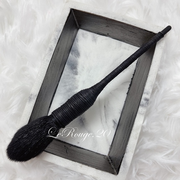 NARS yachiyo brush (blush highlighter) new